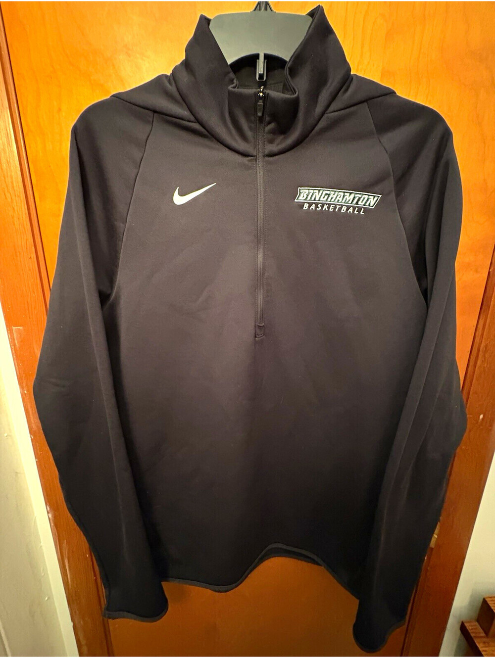 Nike Dri-FIT Binghamton Bearcats Basketball 1/4 Zip Pullover Men’s M